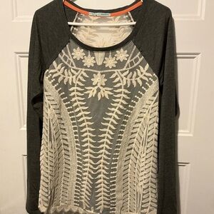 Floral Lace Detail Top in Black and Cream